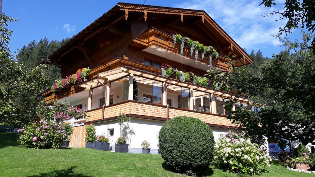 Haus Binder Hotel Ried im Zillertal Exterior photo