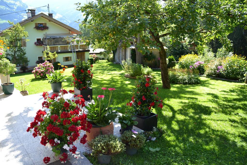 Haus Binder Hotel Ried im Zillertal Exterior photo