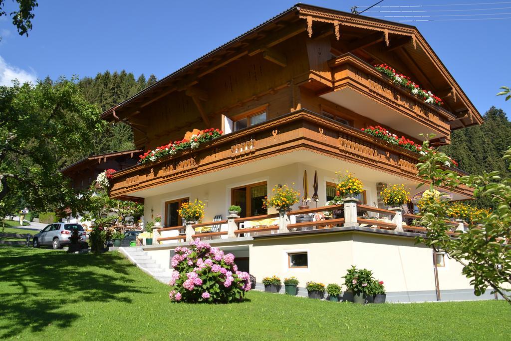 Haus Binder Hotel Ried im Zillertal Exterior photo