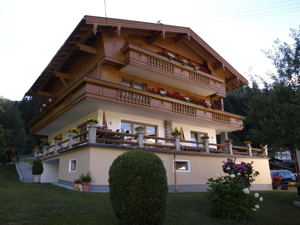 Haus Binder Hotel Ried im Zillertal Exterior photo
